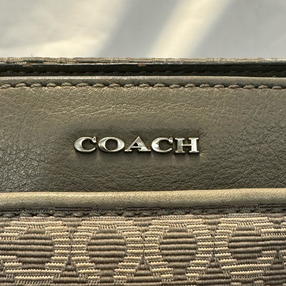 Coach Madison Purse - Picture 4 of 8